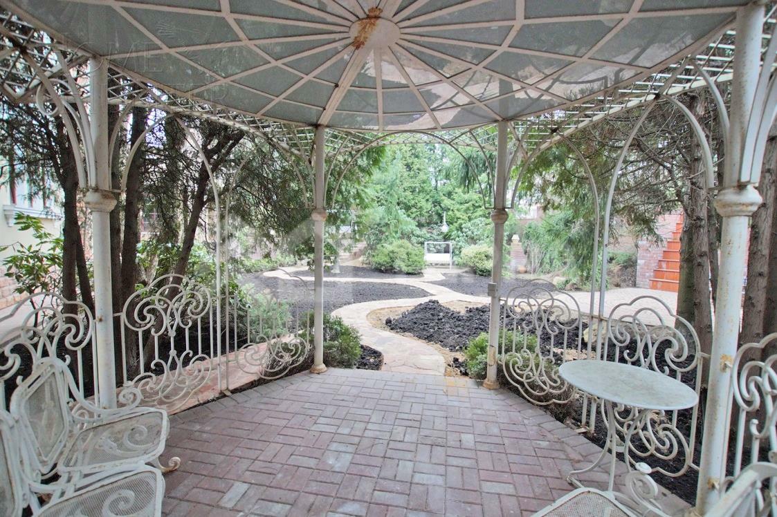 2-этажный коттедж 1 100 м² с отделкой