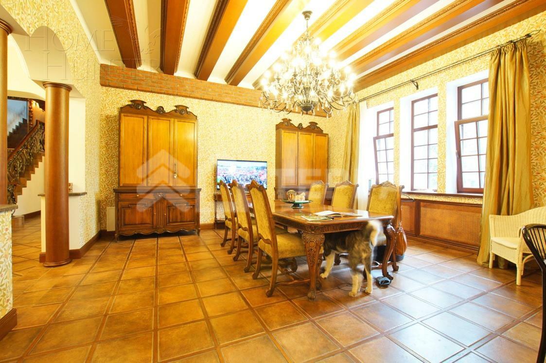 2-этажный коттедж 1 100 м² с отделкой