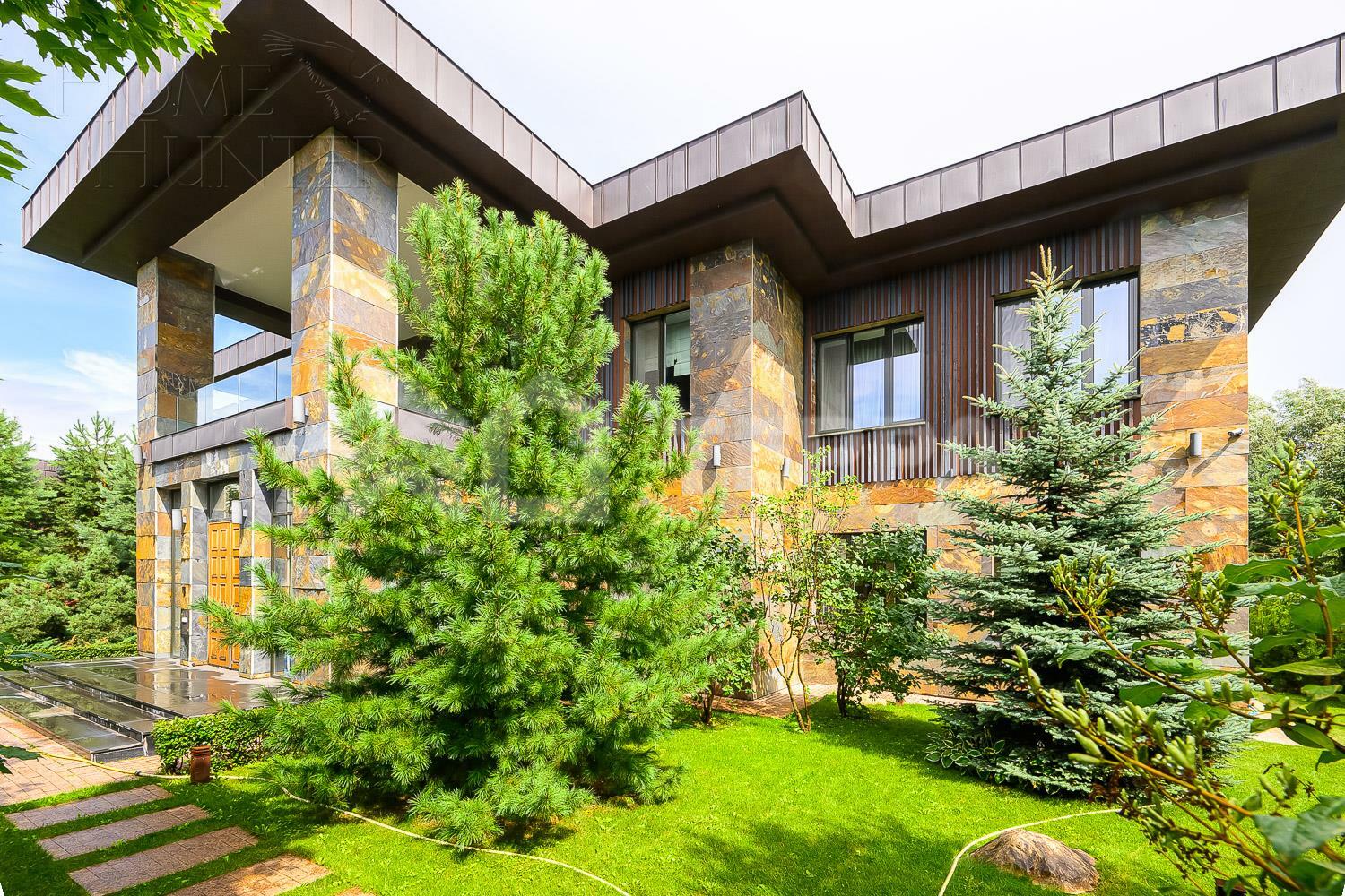 2-этажный коттедж 1 365 м² с отделкой