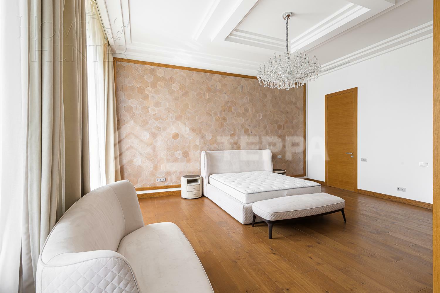 2-этажный коттедж 1 365 м² с отделкой