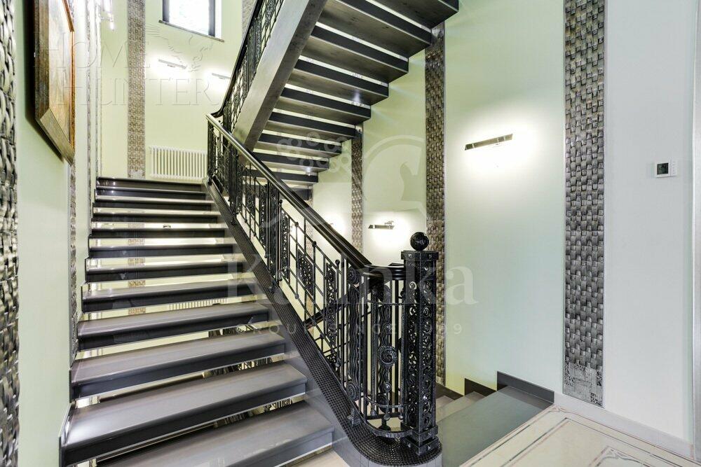 2-этажный коттедж 745 м² с отделкой