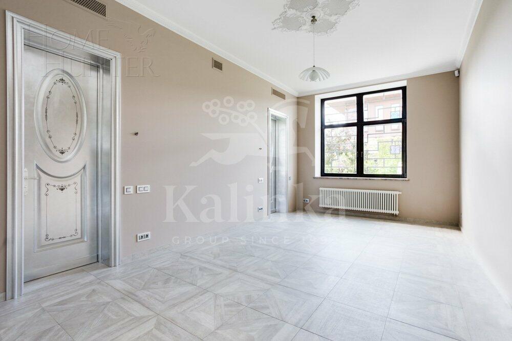 2-этажный коттедж 745 м² с отделкой