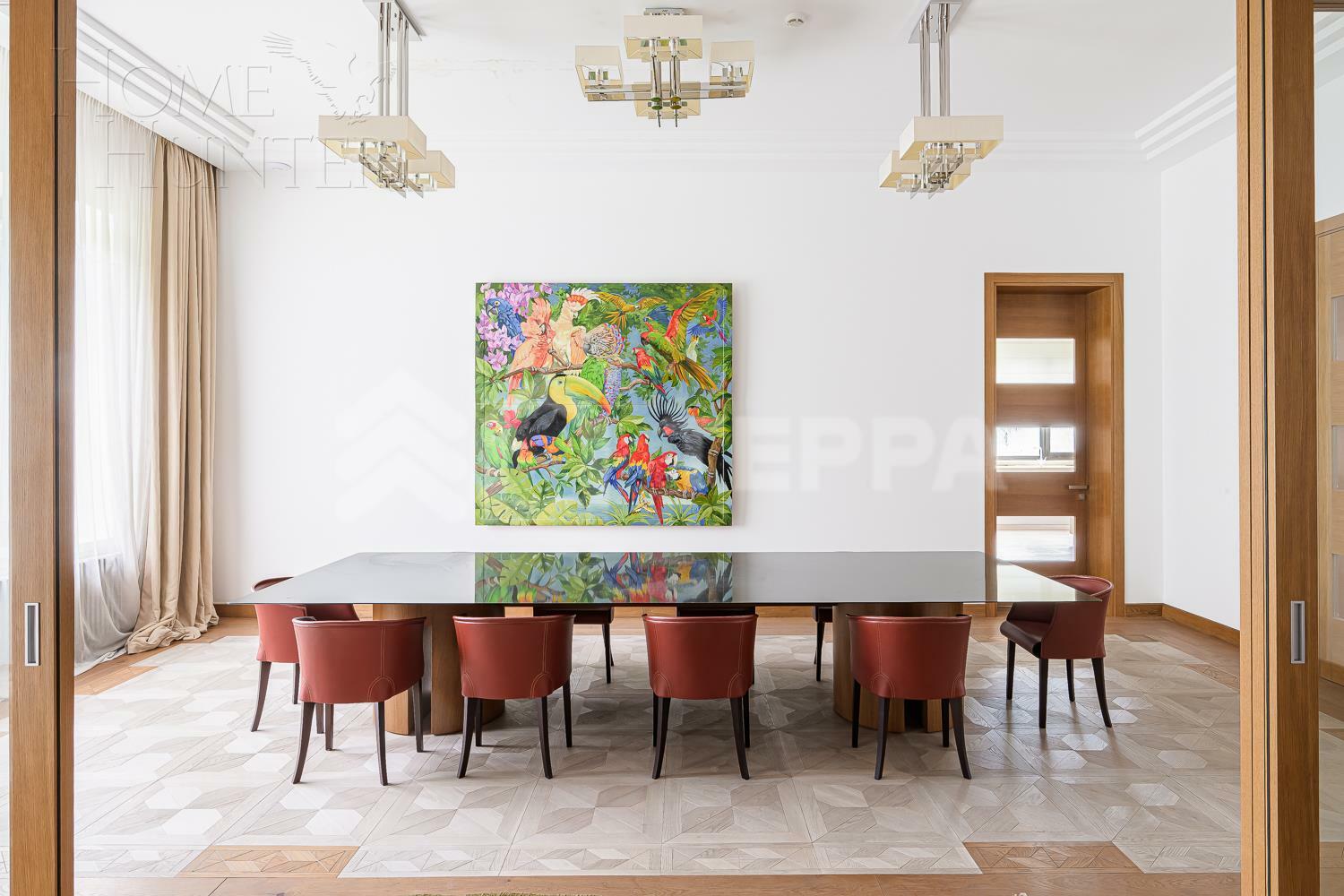 2-этажный коттедж 1 365 м² с отделкой