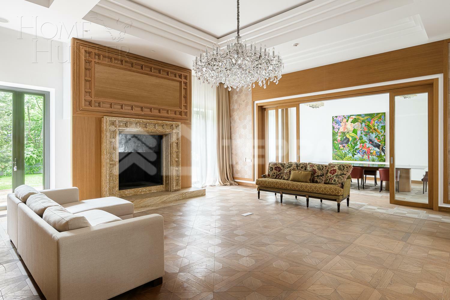 2-этажный коттедж 1 365 м² с отделкой