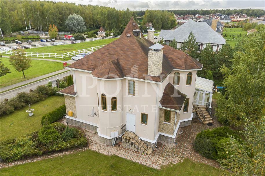 2-этажный коттедж 550 м² с отделкой