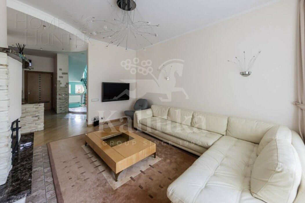 2-этажный коттедж 450 м² с отделкой