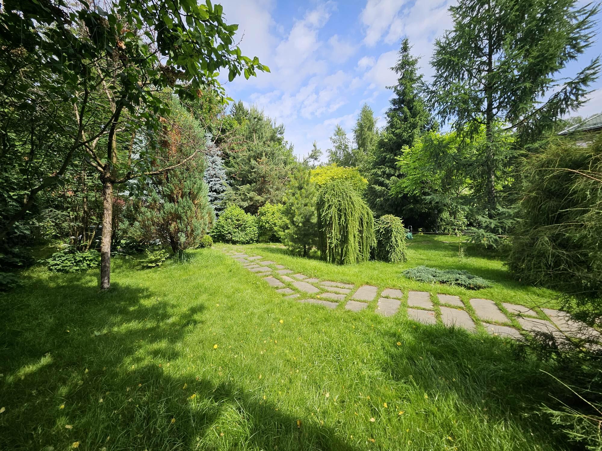 3-этажный коттедж 287 м² с отделкой