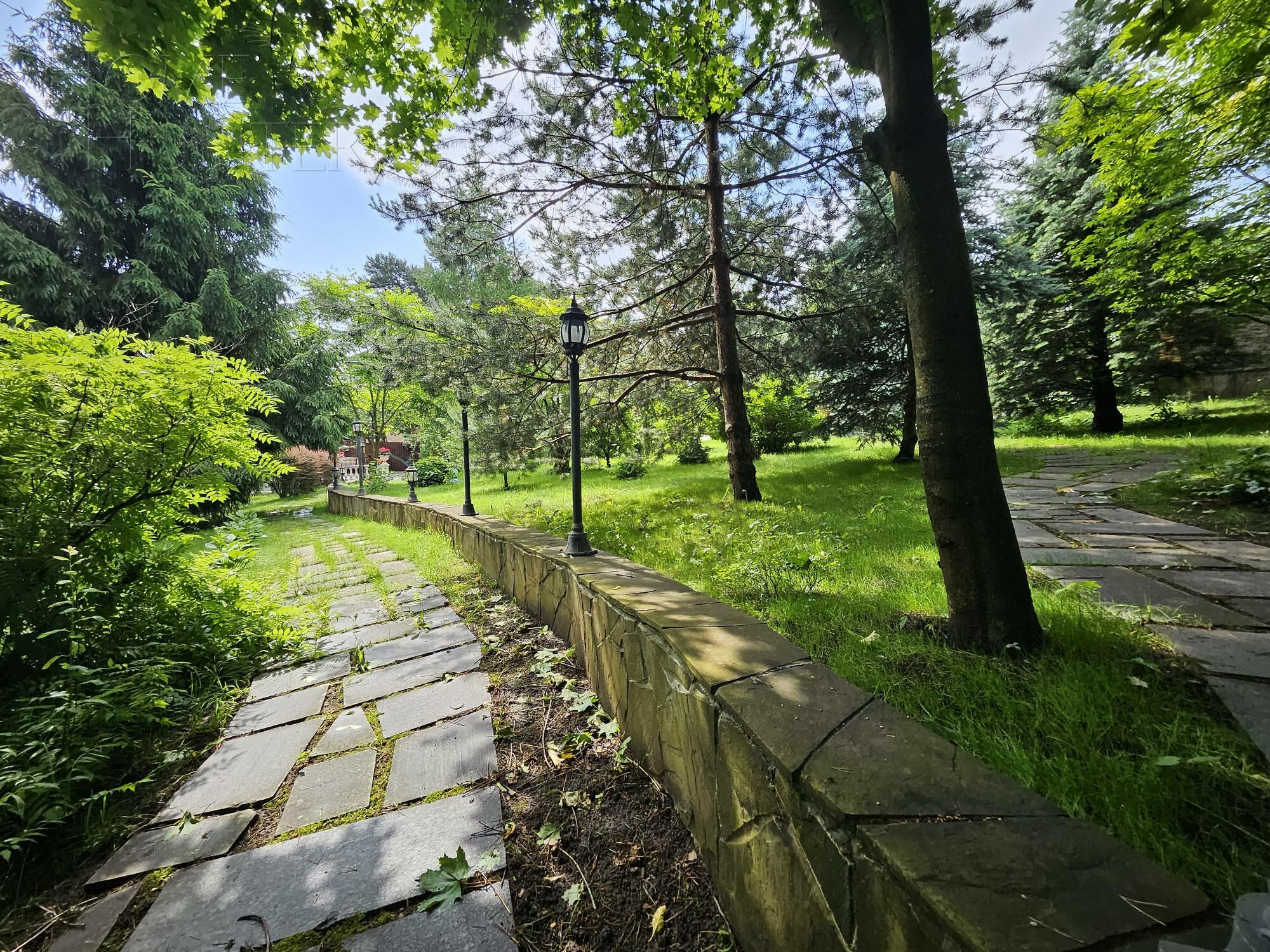 3-этажный коттедж 287 м² с отделкой