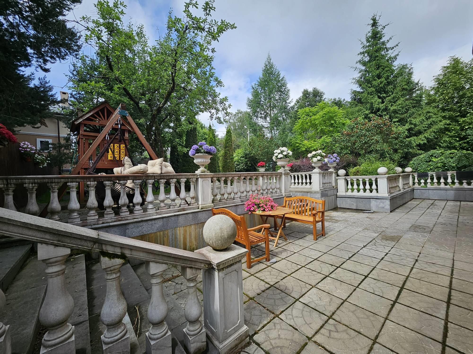 3-этажный коттедж 287 м² с отделкой