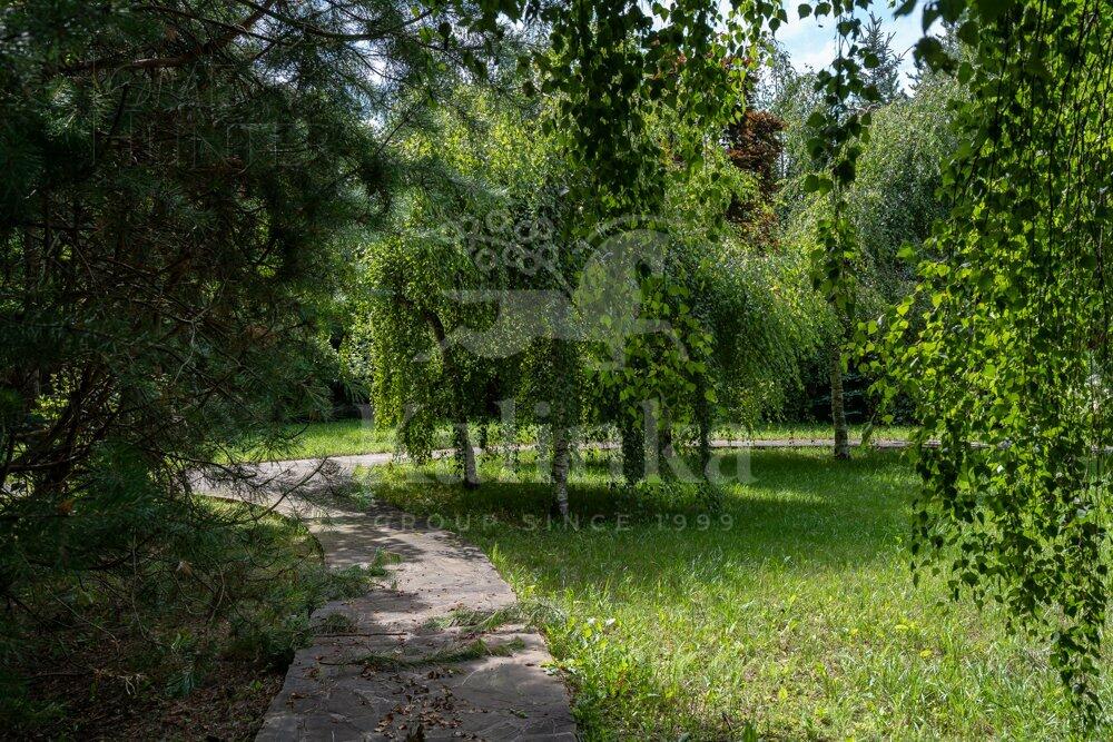 3-этажный коттедж 550 м² с отделкой