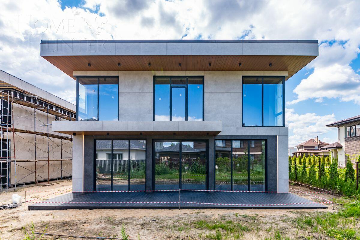 2-этажный коттедж 280 м² с отделкой