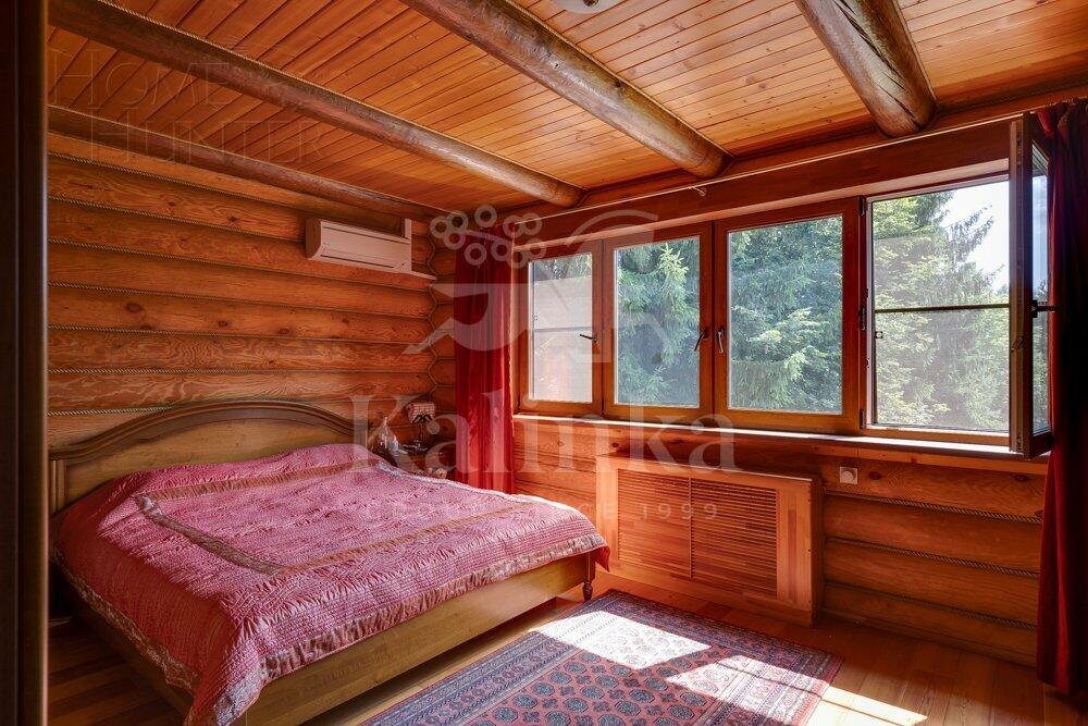 3-этажный коттедж 550 м² с отделкой
