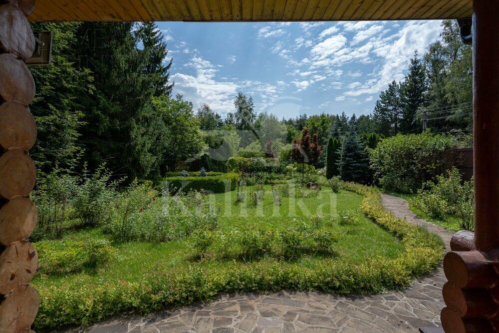 3-этажный коттедж 550 м² с отделкой