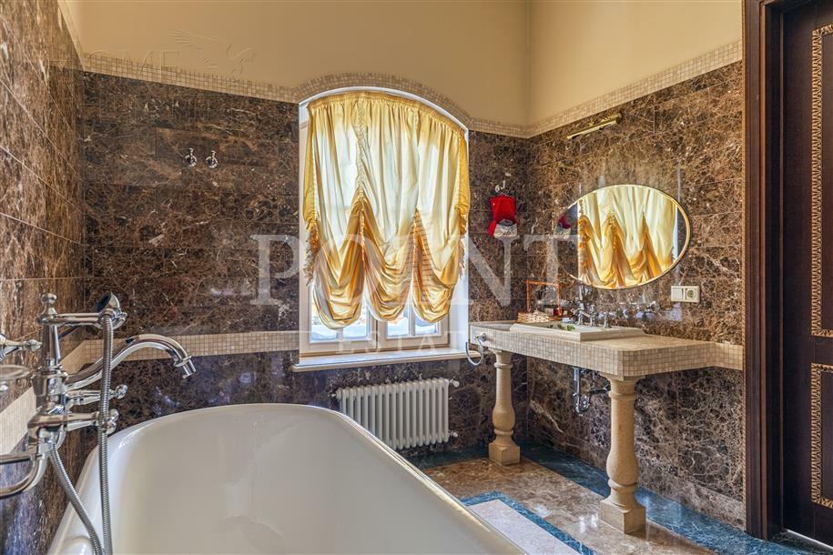 2-этажный коттедж 980 м² с отделкой