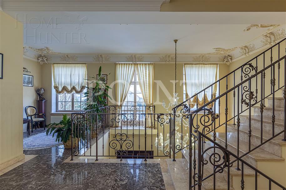 2-этажный коттедж 980 м² с отделкой