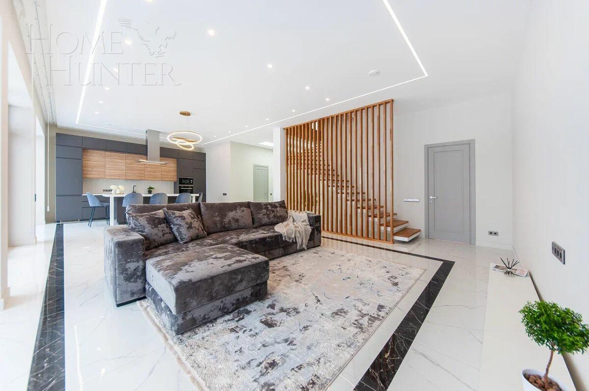 2-этажный коттедж 280 м² с отделкой