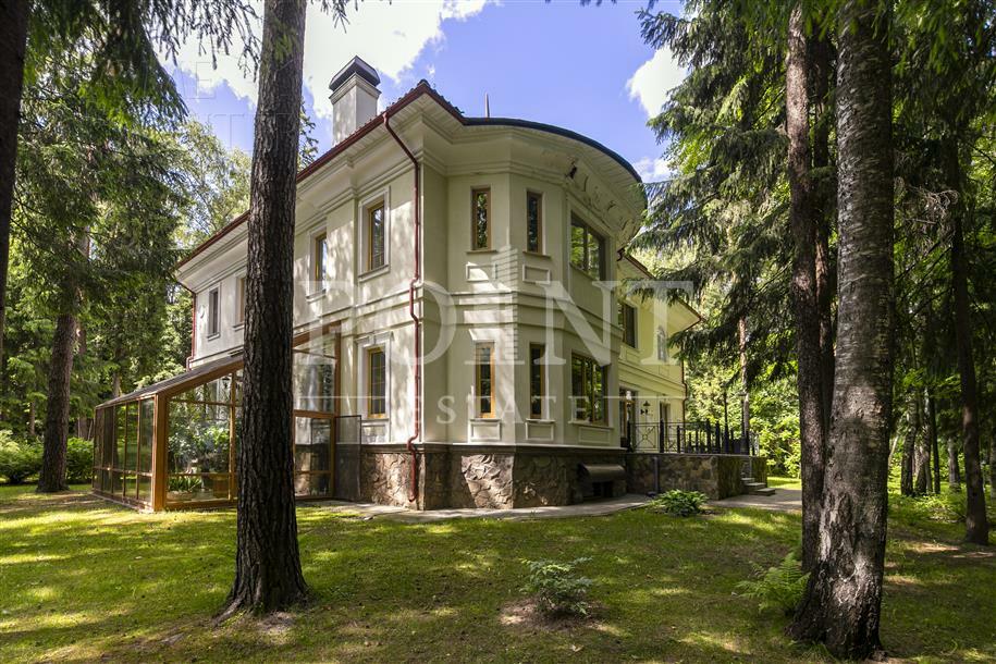 2-этажный коттедж 800 м² с отделкой