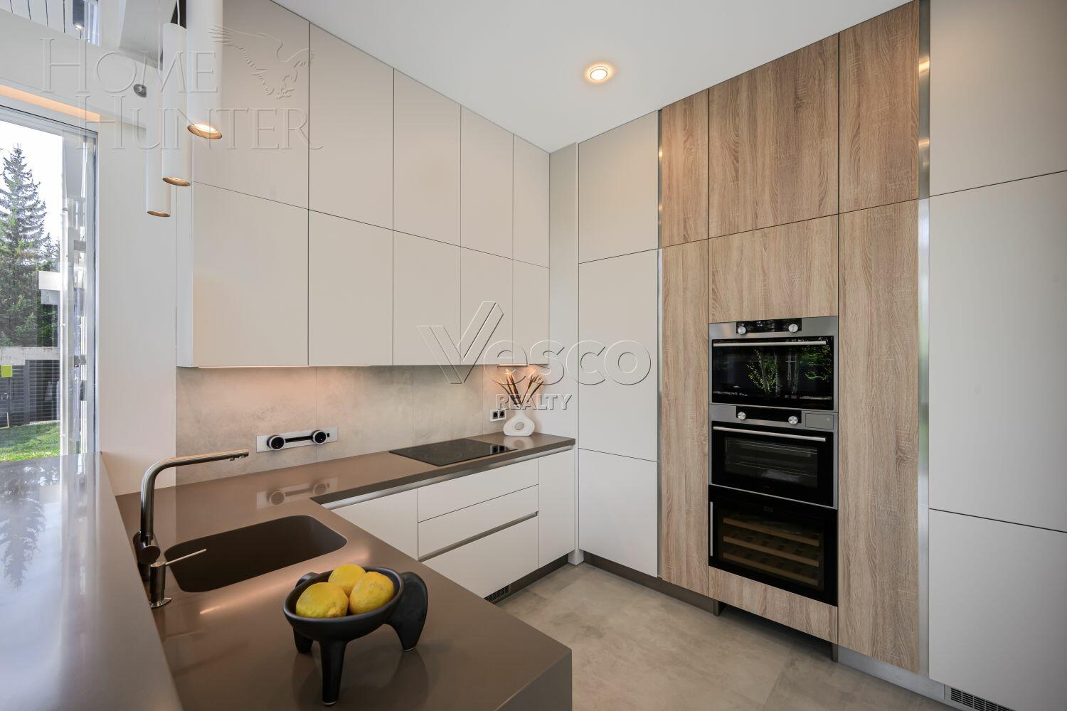 2-этажный коттедж 294 м² с отделкой