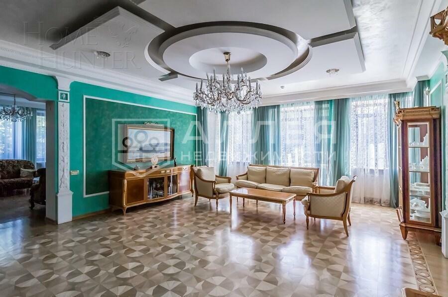 3-этажный коттедж 860 м² с отделкой