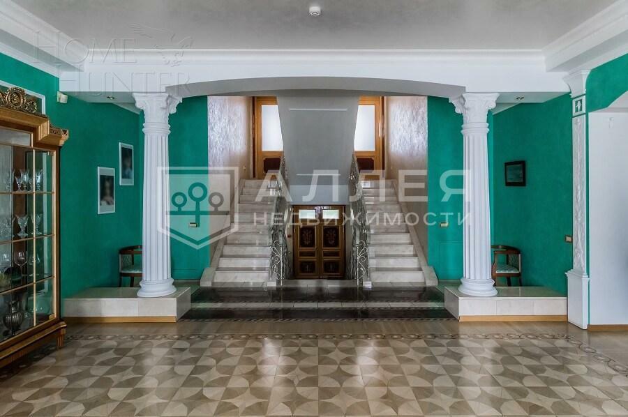 3-этажный коттедж 860 м² с отделкой