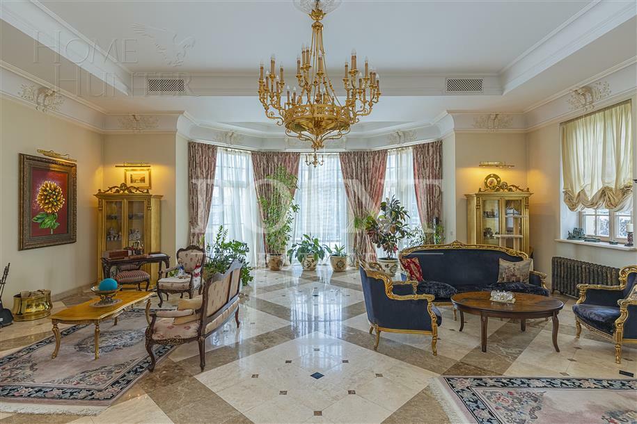 2-этажный коттедж 980 м² с отделкой