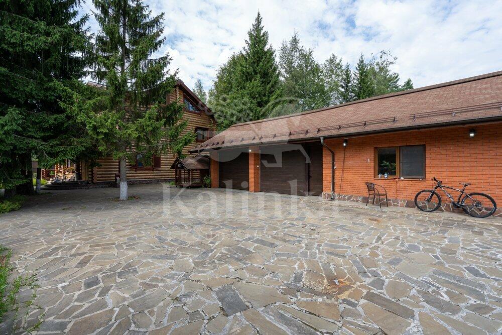 3-этажный коттедж 550 м² с отделкой