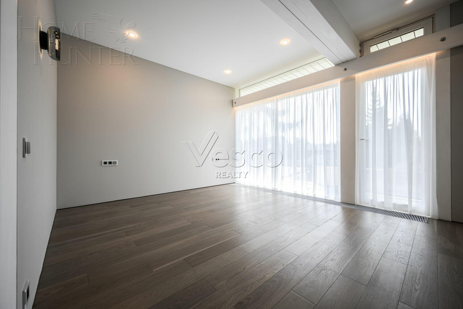 2-этажный коттедж 294 м² с отделкой