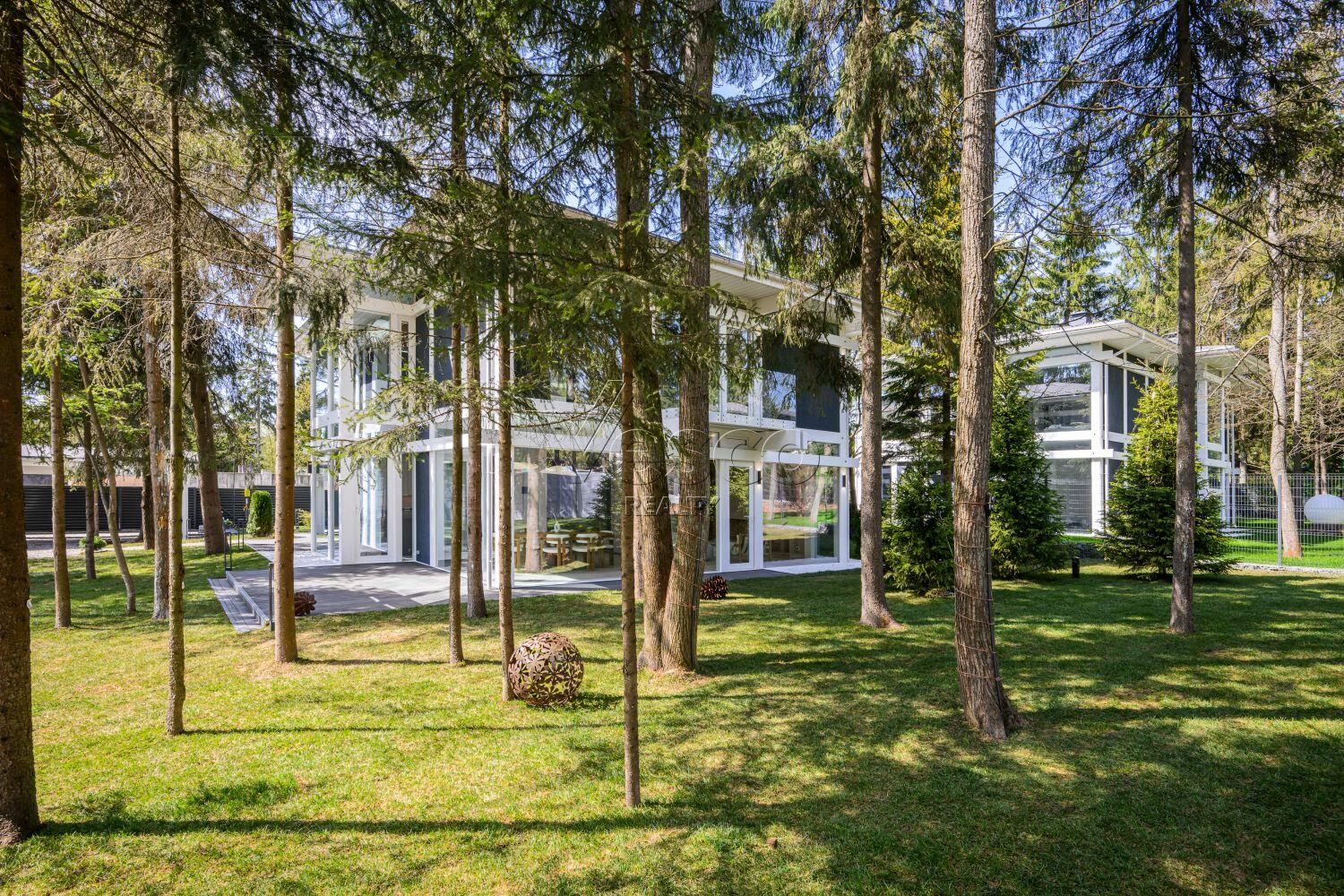 2-этажный коттедж 294 м² с отделкой