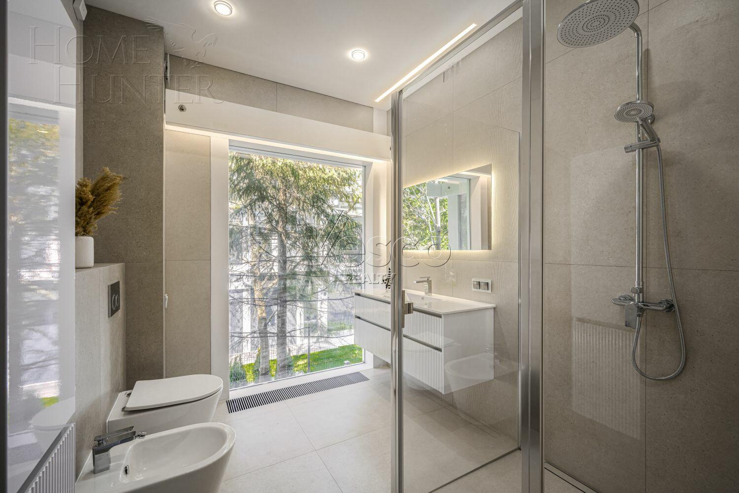 2-этажный коттедж 294 м² с отделкой