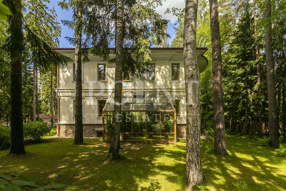 2-этажный коттедж 800 м² с отделкой