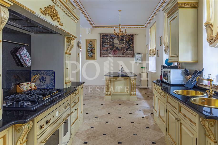 2-этажный коттедж 980 м² с отделкой