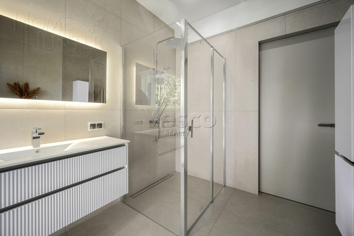 2-этажный коттедж 294 м² с отделкой