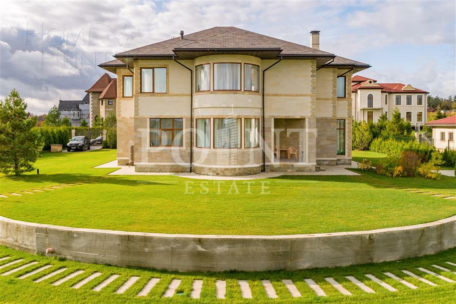 2-этажный коттедж 438 м² с отделкой