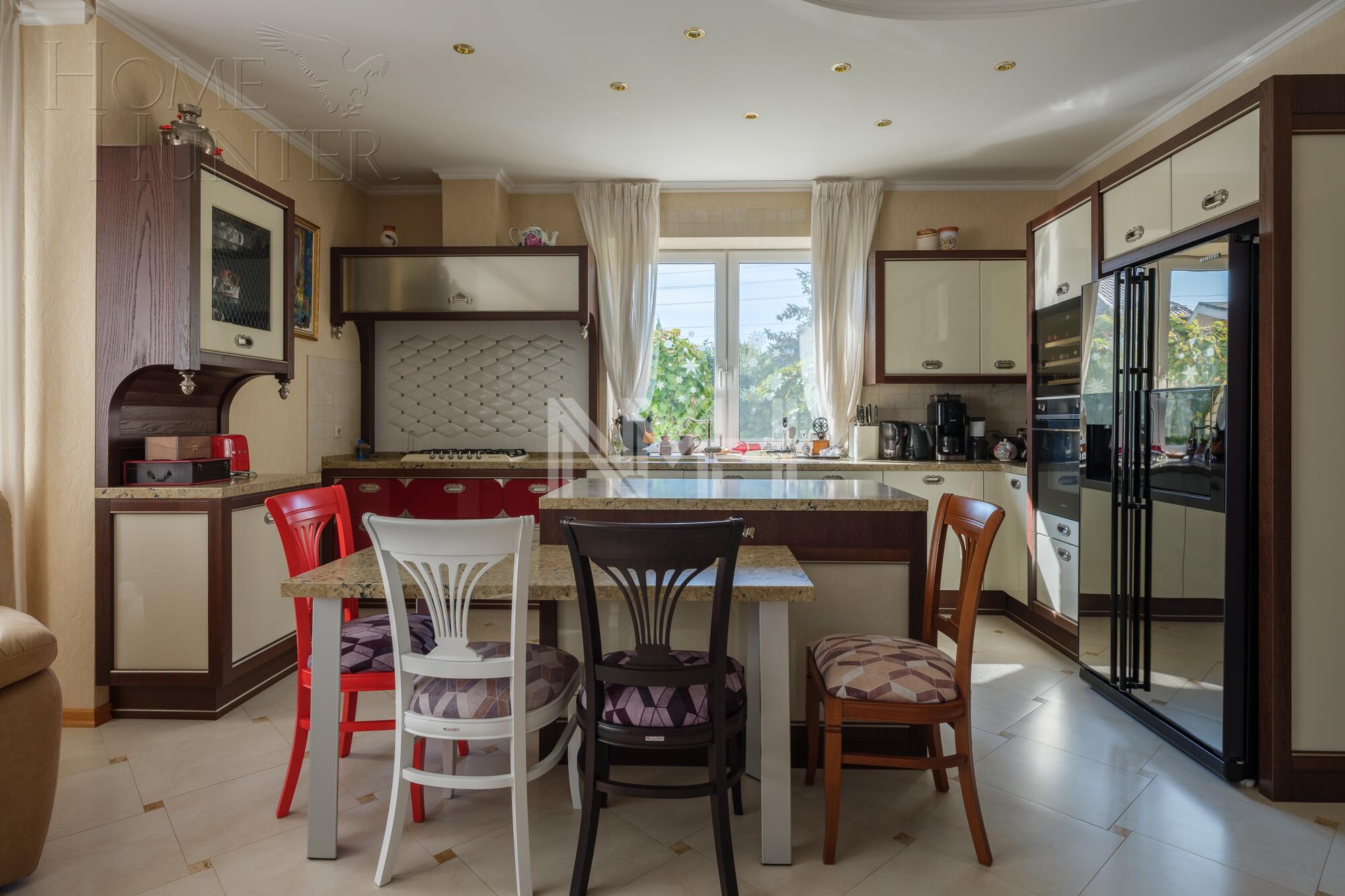 2-этажный коттедж 436 м² с отделкой