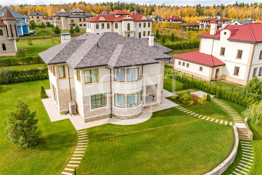 2-этажный коттедж 438 м² с отделкой