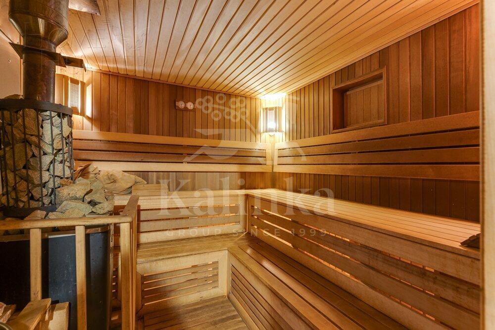 3-этажный коттедж 550 м² с отделкой