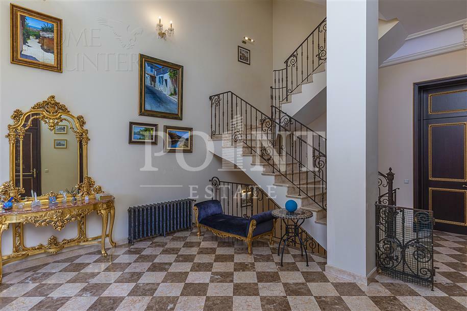 2-этажный коттедж 980 м² с отделкой