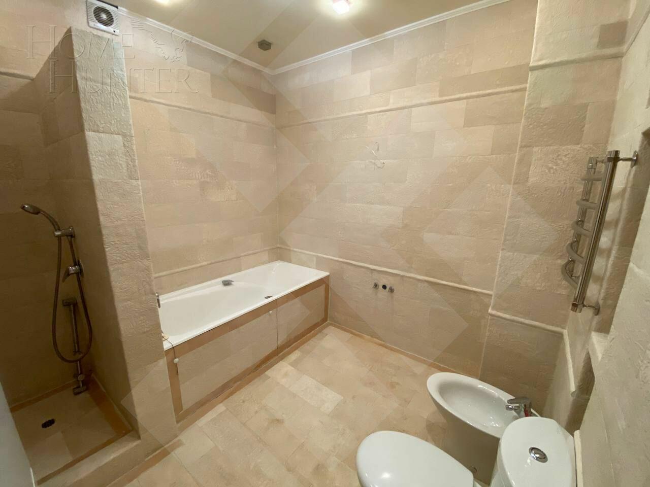 5-КОМН. КВАРТИРА С ОТДЕЛКОЙ 150 М² НА 17 ЭТАЖЕ