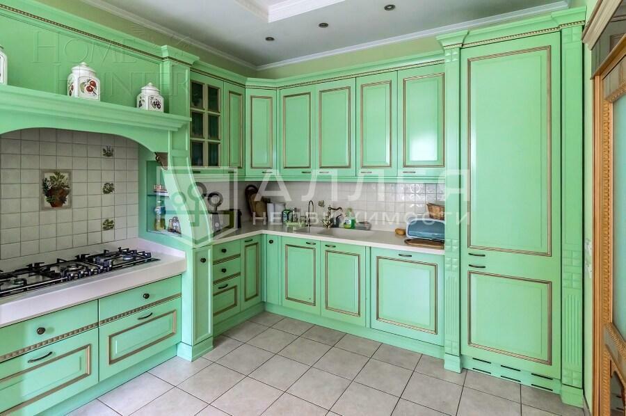 3-этажный коттедж 860 м² с отделкой