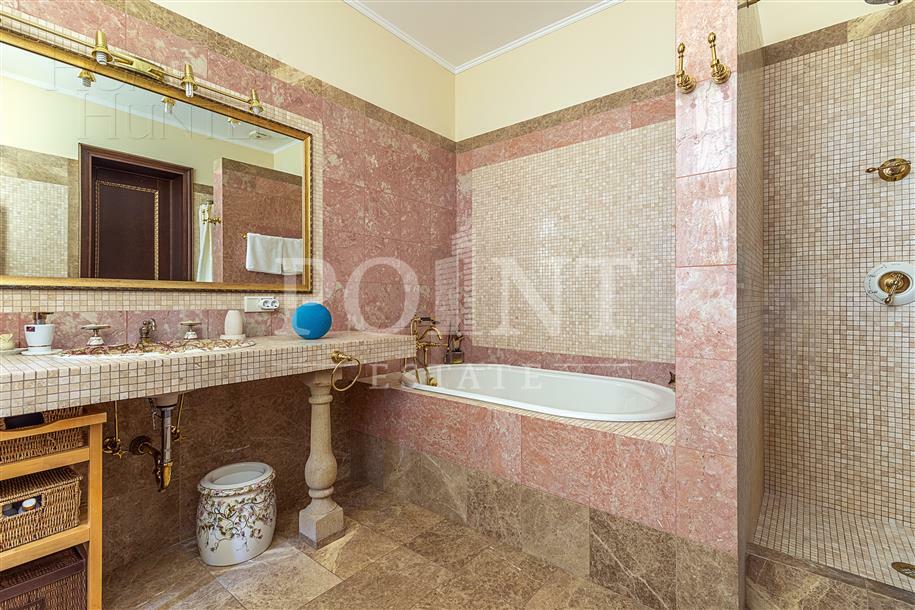 2-этажный коттедж 980 м² с отделкой