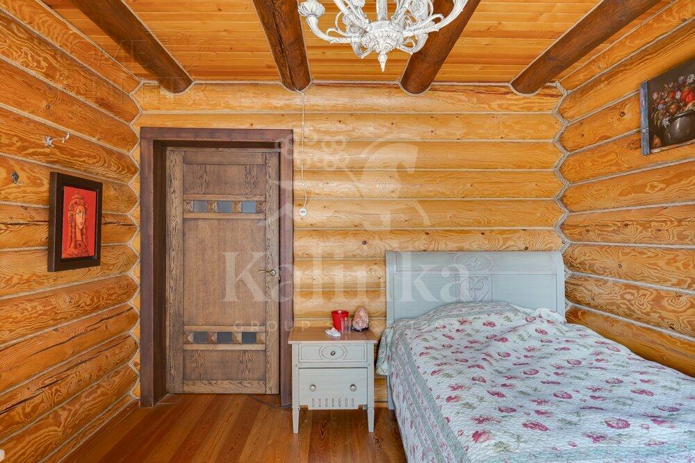 3-этажный коттедж 550 м² с отделкой