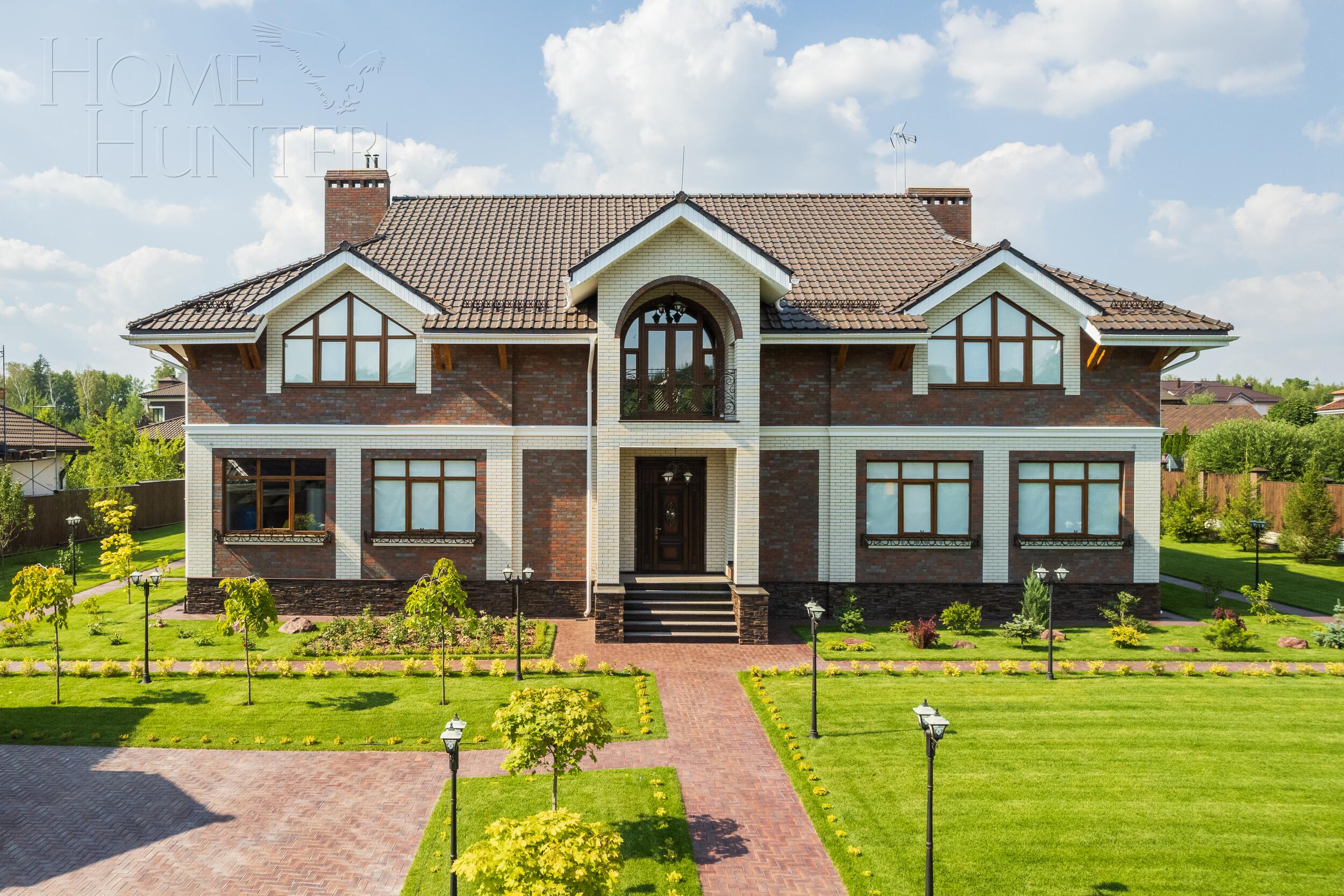 2-этажный коттедж 900 м² с отделкой