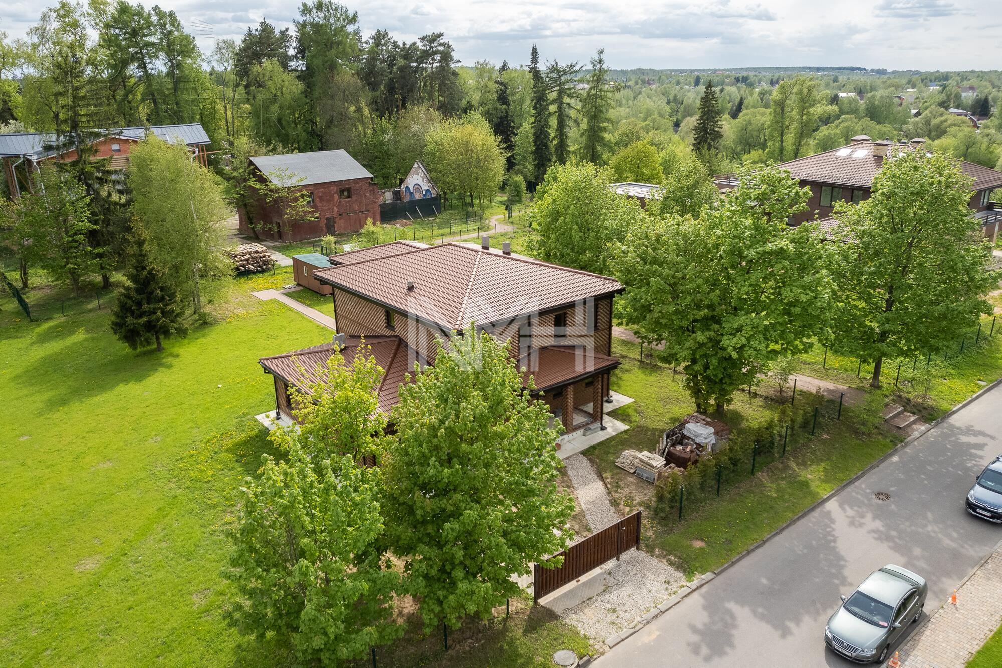 2-этажный коттедж 285 м² без отделки