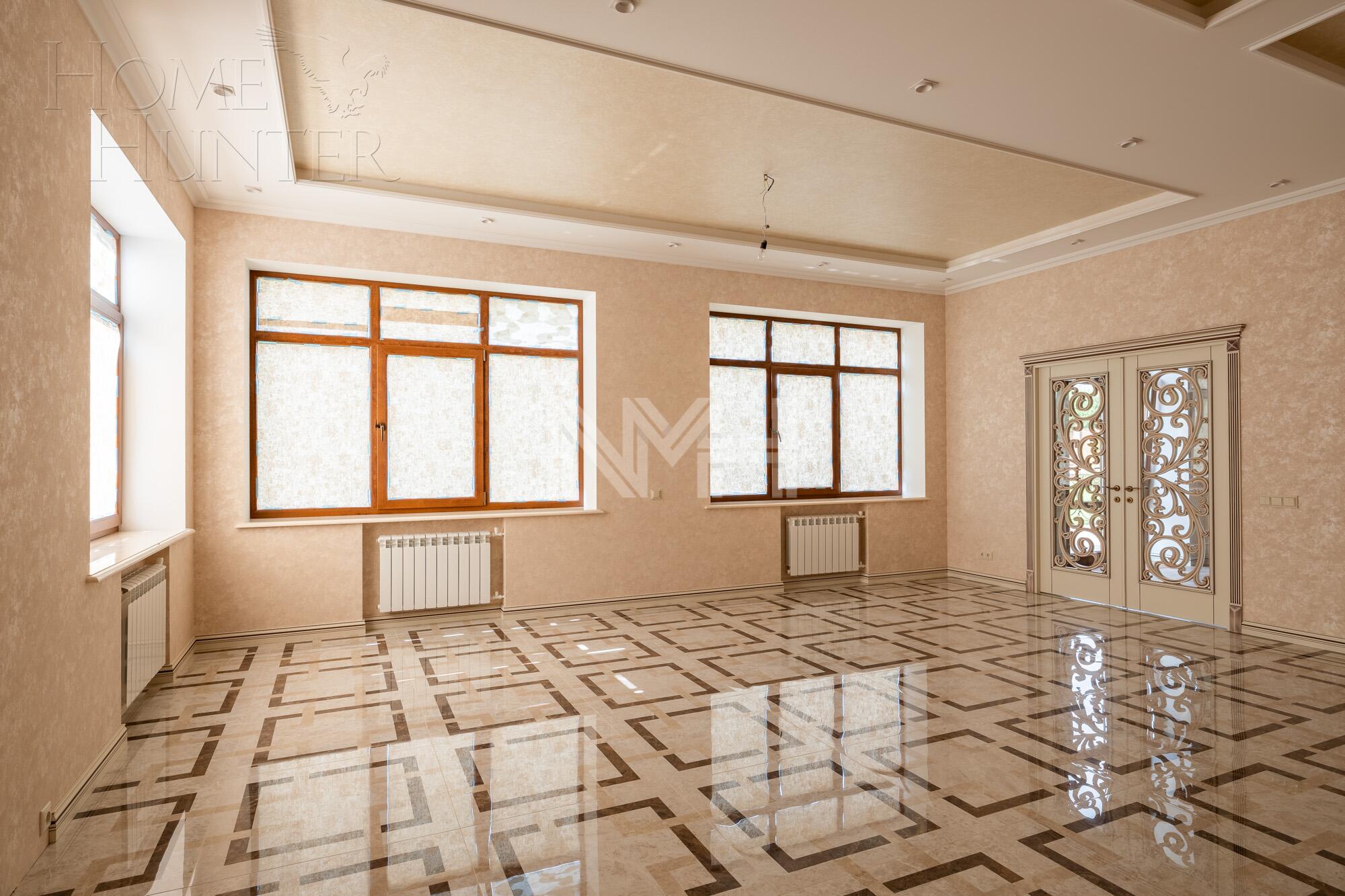 2-этажный коттедж 900 м² с отделкой