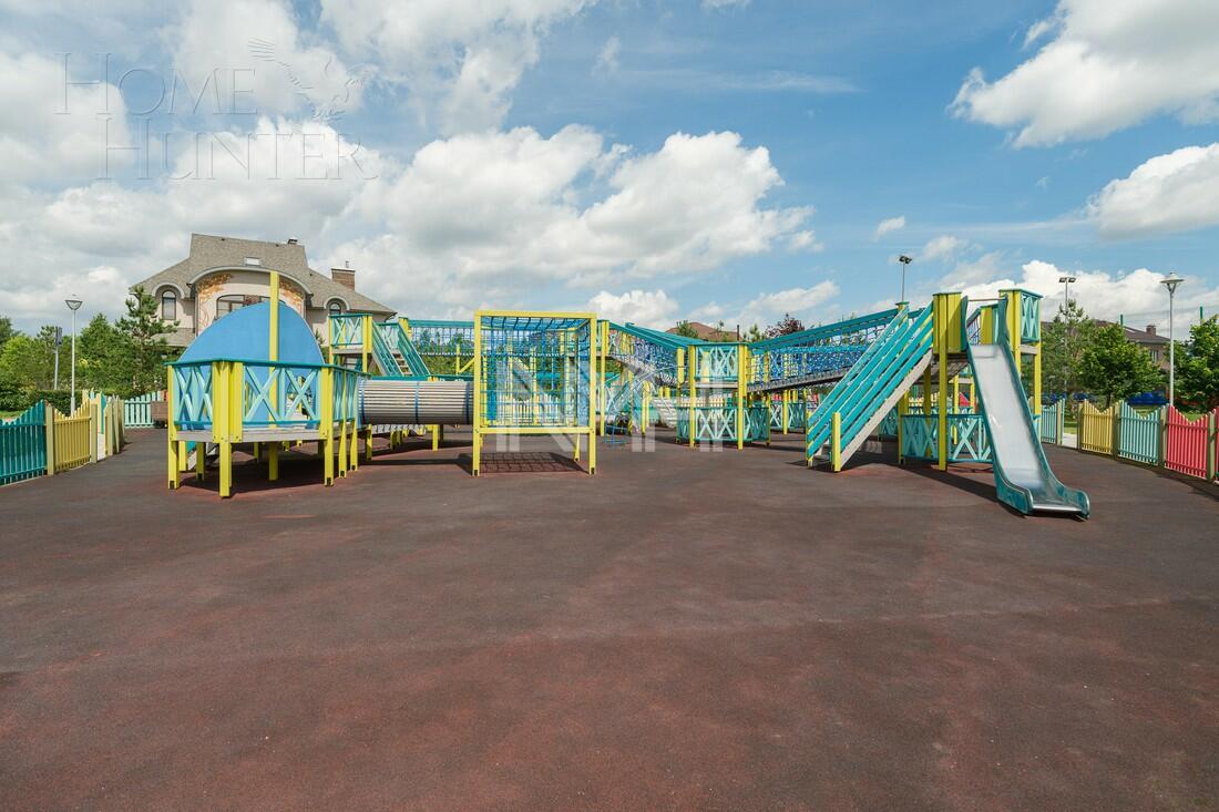 2-этажный коттедж 900 м² с отделкой