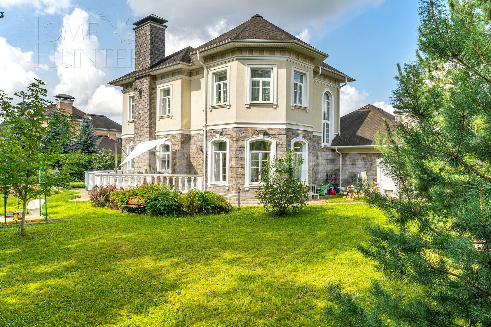 2-этажный коттедж 300 м² с отделкой