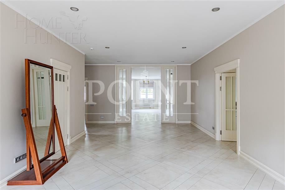 2-этажный коттедж 1 087 м² с отделкой