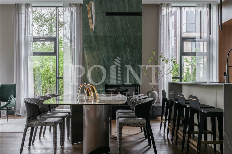 3-этажный таунхаус 310 м² с отделкой