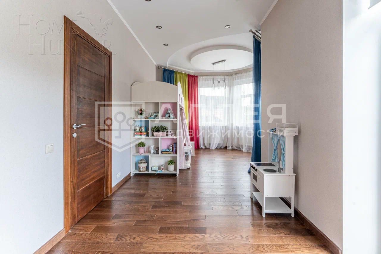 2-этажный коттедж 300 м² с отделкой