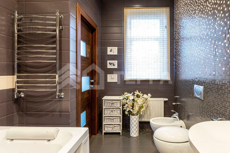 2-этажный коттедж 300 м² с отделкой